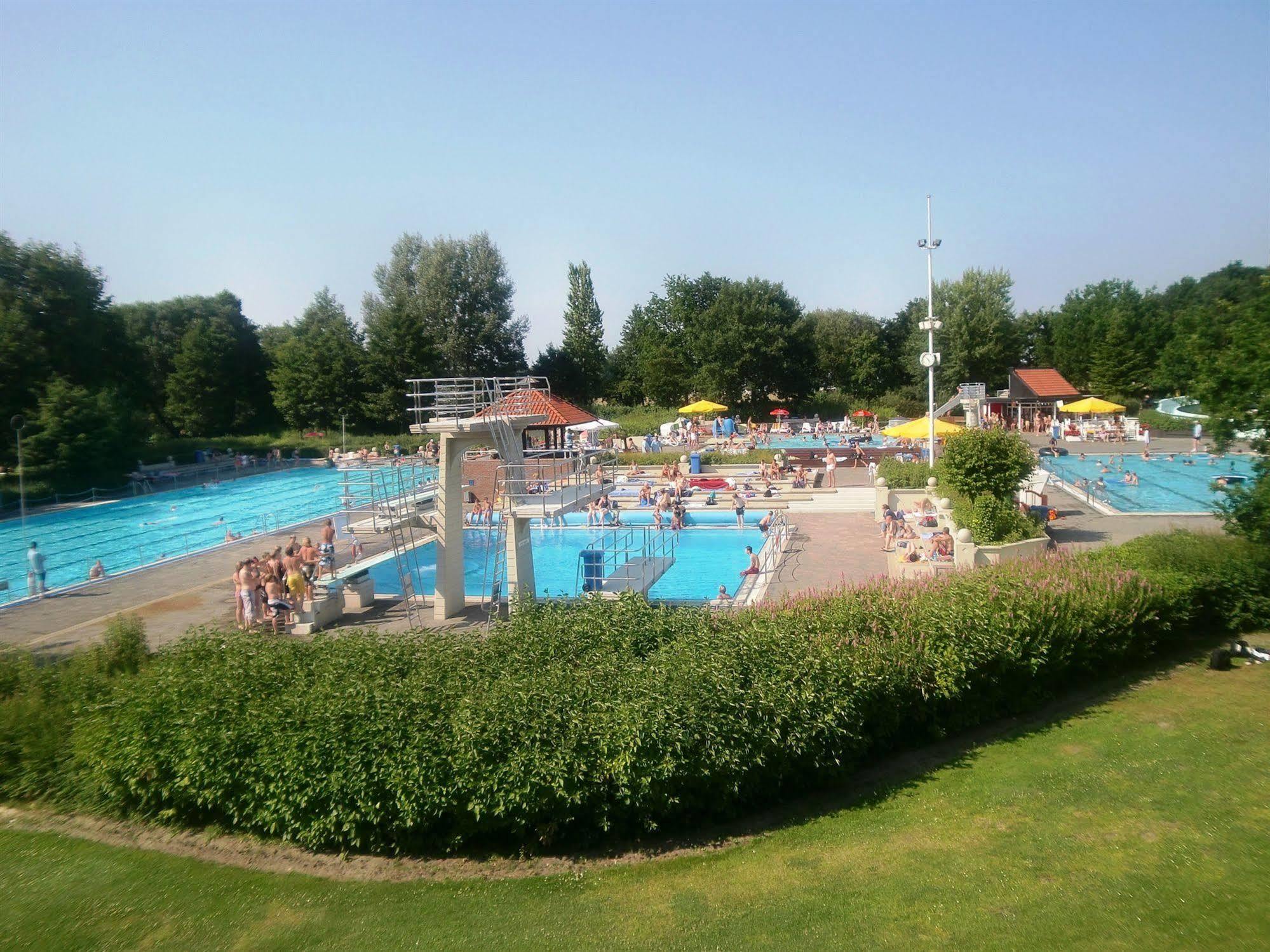 Hotel Am Badepark Bad Zwischenahn Exterior foto